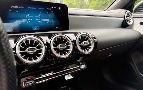 Mercedes-Benz CLA, 2019 год, 2 250 000 рублей, 12 фотография