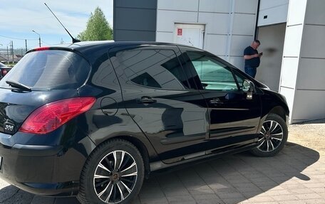 Peugeot 308 II, 2010 год, 447 000 рублей, 2 фотография