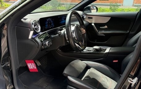 Mercedes-Benz CLA, 2019 год, 2 250 000 рублей, 13 фотография