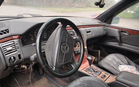 Mercedes-Benz E-Класс, 1997 год, 200 000 рублей, 3 фотография