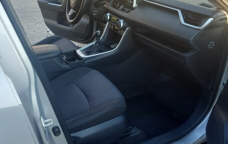 Toyota RAV4, 2019 год, 2 650 000 рублей, 7 фотография