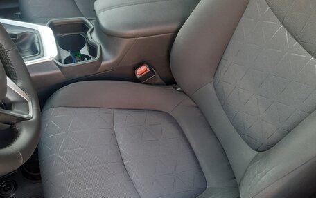 Toyota RAV4, 2019 год, 2 650 000 рублей, 11 фотография