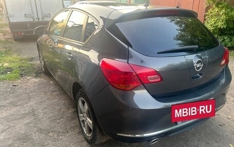 Opel Astra J, 2013 год, 620 000 рублей, 2 фотография