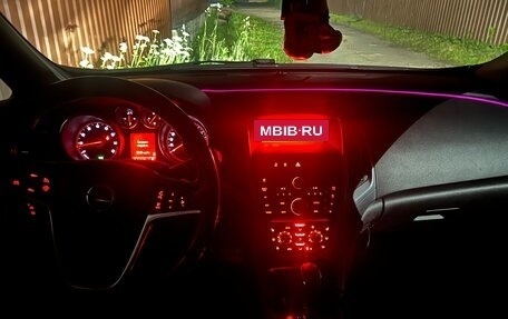Opel Astra J, 2013 год, 620 000 рублей, 4 фотография