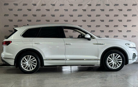 Volkswagen Touareg III, 2019 год, 4 833 000 рублей, 5 фотография