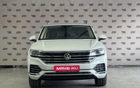 Volkswagen Touareg III, 2019 год, 4 833 000 рублей, 3 фотография