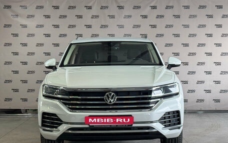 Volkswagen Touareg III, 2019 год, 4 833 000 рублей, 2 фотография