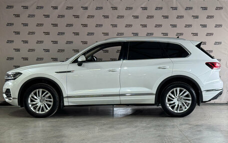 Volkswagen Touareg III, 2019 год, 4 833 000 рублей, 7 фотография