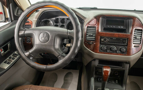 Mitsubishi Montero III, 2003 год, 699 000 рублей, 14 фотография