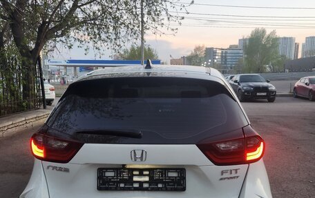 Honda Fit, 2023 год, 1 300 000 рублей, 3 фотография