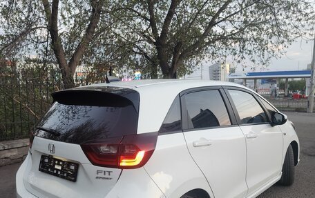 Honda Fit, 2023 год, 1 300 000 рублей, 5 фотография