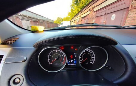 Mitsubishi Outlander III рестайлинг 3, 2010 год, 950 000 рублей, 21 фотография