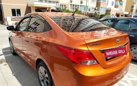 Hyundai Solaris II рестайлинг, 2015 год, 880 000 рублей, 5 фотография