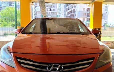 Hyundai Solaris II рестайлинг, 2015 год, 880 000 рублей, 24 фотография