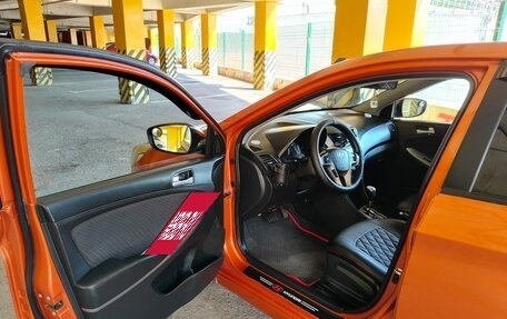 Hyundai Solaris II рестайлинг, 2015 год, 880 000 рублей, 17 фотография