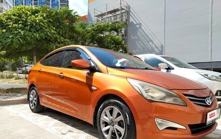 Hyundai Solaris II рестайлинг, 2015 год, 880 000 рублей, 32 фотография