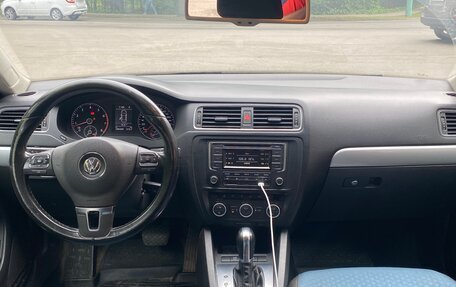 Volkswagen Jetta VI, 2013 год, 850 000 рублей, 6 фотография