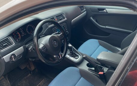 Volkswagen Jetta VI, 2013 год, 850 000 рублей, 7 фотография