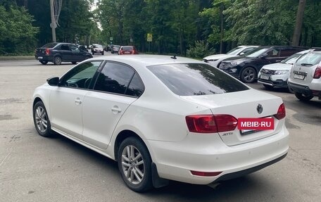 Volkswagen Jetta VI, 2013 год, 850 000 рублей, 4 фотография