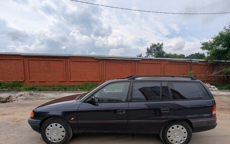 Opel Astra F, 1994 год, 230 000 рублей, 2 фотография