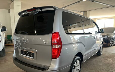 Hyundai Grand Starex Grand Starex I рестайлинг 2, 2020 год, 4 786 000 рублей, 3 фотография