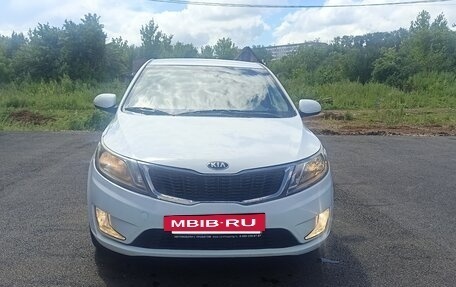 KIA Rio III рестайлинг, 2013 год, 750 000 рублей, 4 фотография