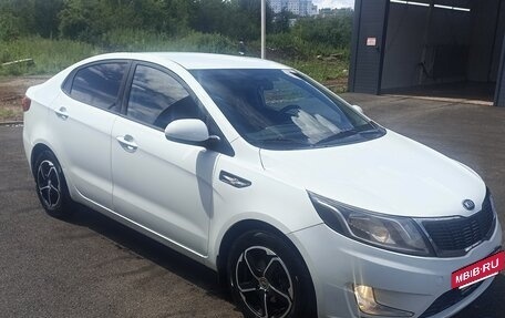KIA Rio III рестайлинг, 2013 год, 750 000 рублей, 3 фотография