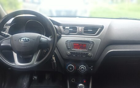 KIA Rio III рестайлинг, 2013 год, 750 000 рублей, 10 фотография