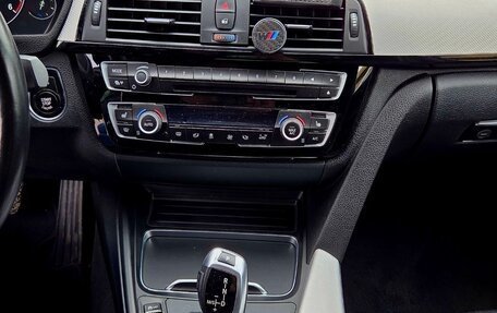 BMW 3 серия, 2018 год, 3 000 000 рублей, 11 фотография