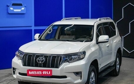Toyota Land Cruiser Prado 150 рестайлинг 2, 2022 год, 6 835 000 рублей, 2 фотография