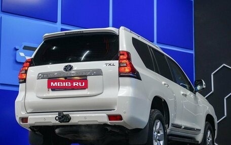 Toyota Land Cruiser Prado 150 рестайлинг 2, 2022 год, 6 835 000 рублей, 6 фотография