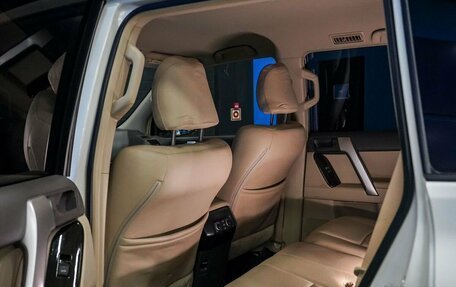 Toyota Land Cruiser Prado 150 рестайлинг 2, 2022 год, 6 835 000 рублей, 14 фотография