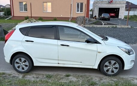 Hyundai Solaris II рестайлинг, 2014 год, 550 000 рублей, 2 фотография