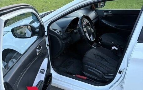 Hyundai Solaris II рестайлинг, 2014 год, 550 000 рублей, 6 фотография