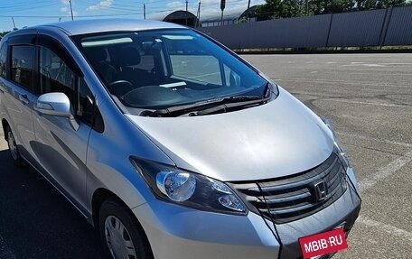 Honda Freed I, 2009 год, 1 280 000 рублей, 3 фотография