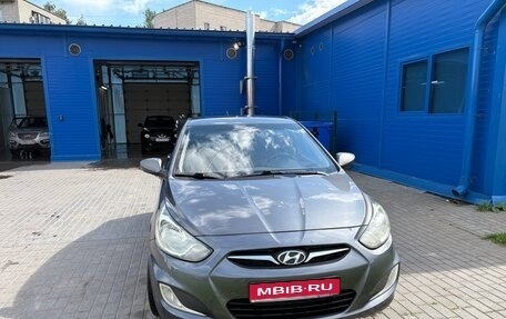 Hyundai Solaris II рестайлинг, 2012 год, 680 000 рублей, 1 фотография