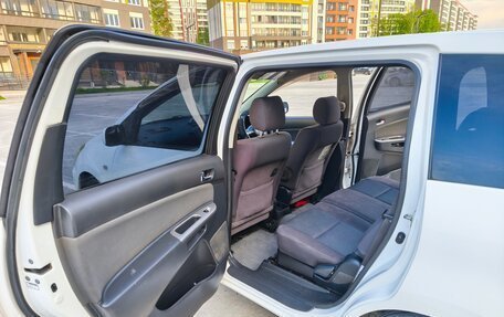 Toyota Wish II, 2004 год, 775 000 рублей, 10 фотография