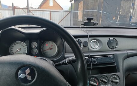 Mitsubishi Outlander III рестайлинг 3, 2003 год, 600 000 рублей, 3 фотография