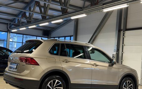 Volkswagen Tiguan II, 2018 год, 2 699 000 рублей, 4 фотография