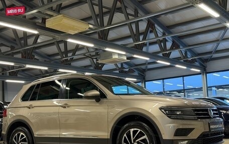 Volkswagen Tiguan II, 2018 год, 2 699 000 рублей, 2 фотография
