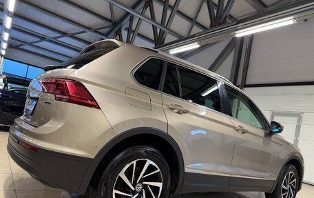 Volkswagen Tiguan II, 2018 год, 2 699 000 рублей, 17 фотография