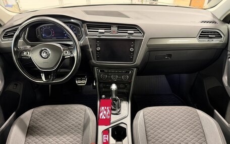 Volkswagen Tiguan II, 2018 год, 2 699 000 рублей, 21 фотография