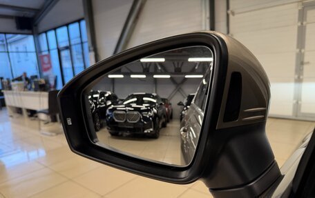 Volkswagen Tiguan II, 2018 год, 2 699 000 рублей, 34 фотография