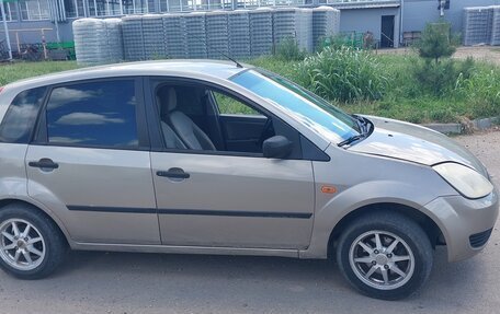 Ford Fiesta, 2003 год, 250 000 рублей, 3 фотография