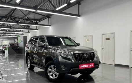 Toyota Land Cruiser Prado 150 рестайлинг 2, 2015 год, 3 395 000 рублей, 5 фотография