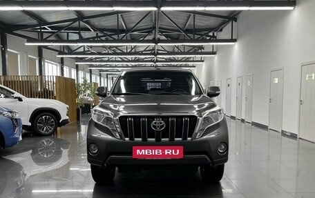 Toyota Land Cruiser Prado 150 рестайлинг 2, 2015 год, 3 395 000 рублей, 3 фотография