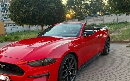 Ford Mustang VI рестайлинг, 2019 год, 2 580 000 рублей, 2 фотография