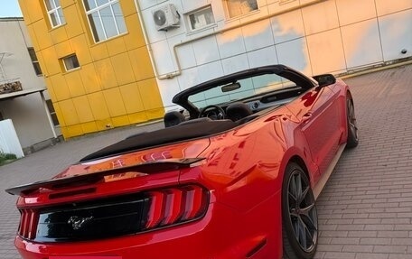 Ford Mustang VI рестайлинг, 2019 год, 2 580 000 рублей, 3 фотография