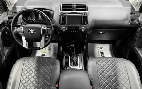 Toyota Land Cruiser Prado 150 рестайлинг 2, 2015 год, 3 395 000 рублей, 11 фотография