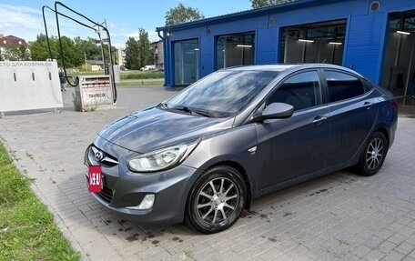 Hyundai Solaris II рестайлинг, 2012 год, 680 000 рублей, 4 фотография